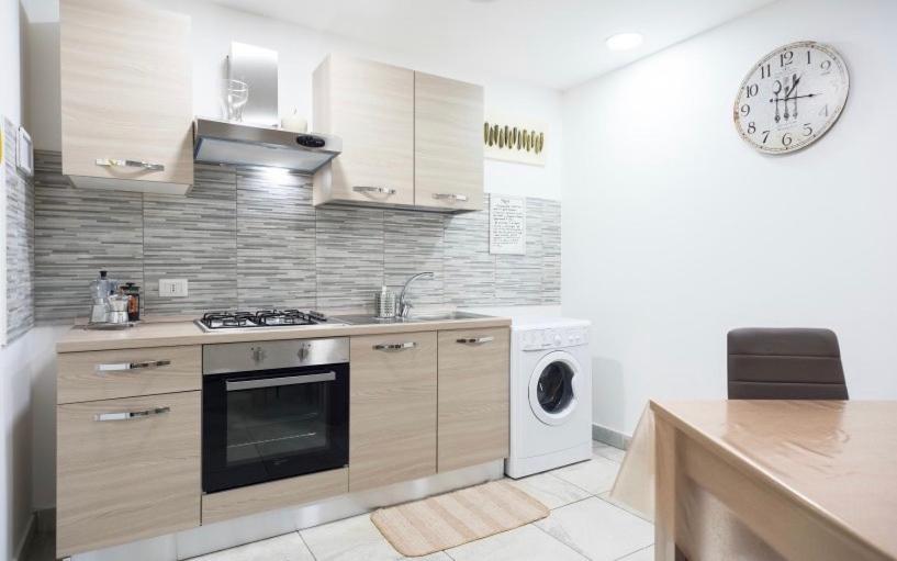 ナポリGraphite Houseアパートメント エクステリア 写真