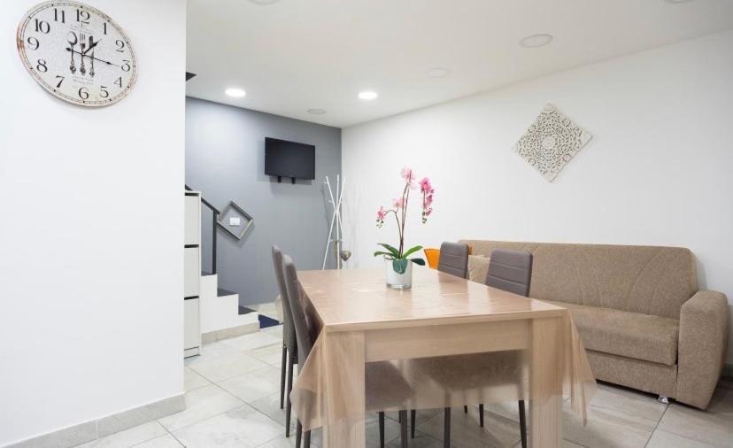 ナポリGraphite Houseアパートメント エクステリア 写真