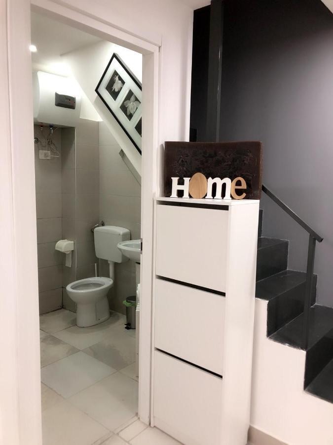 ナポリGraphite Houseアパートメント エクステリア 写真